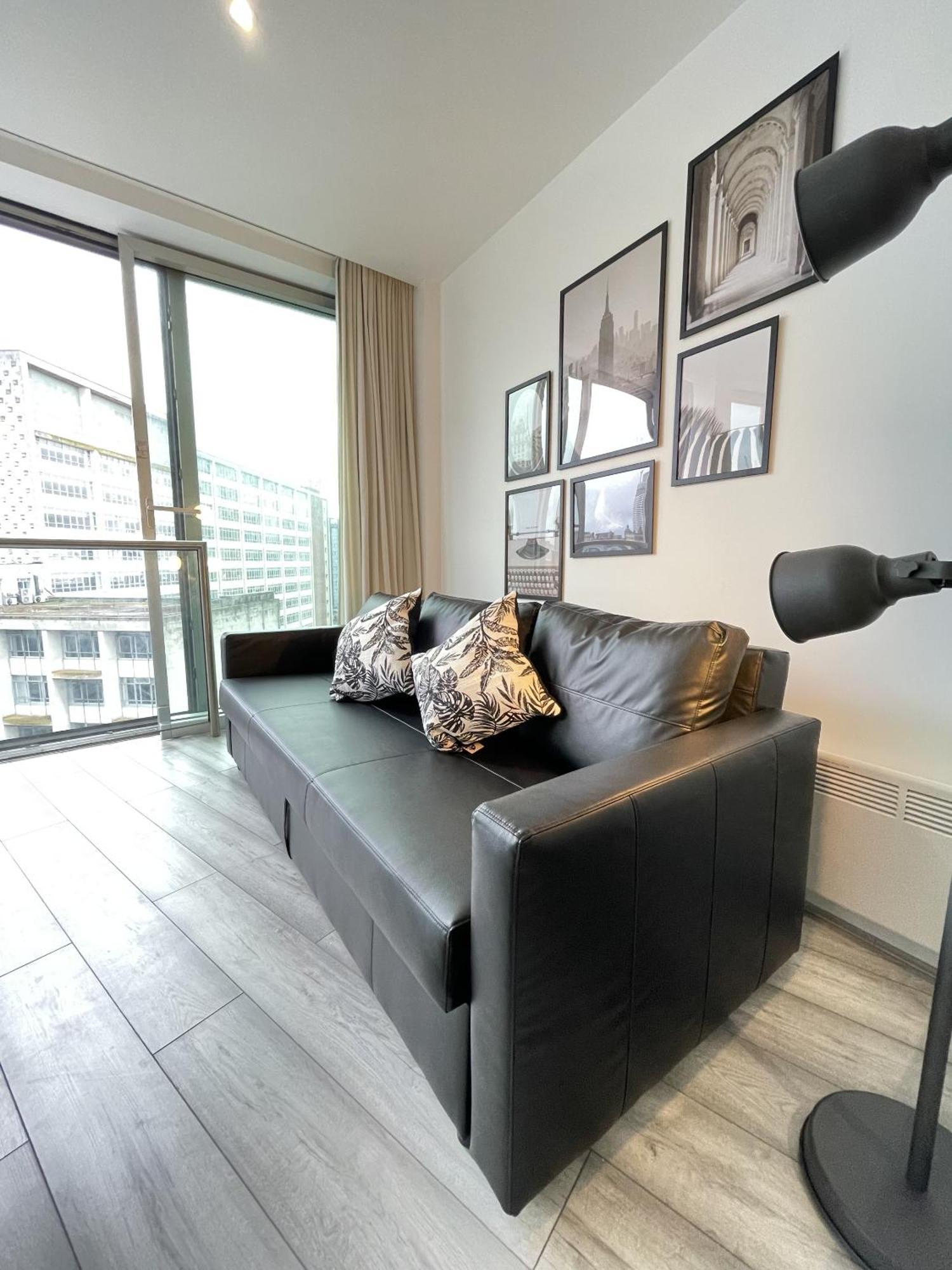 Skyline Views: Centre Holiday home